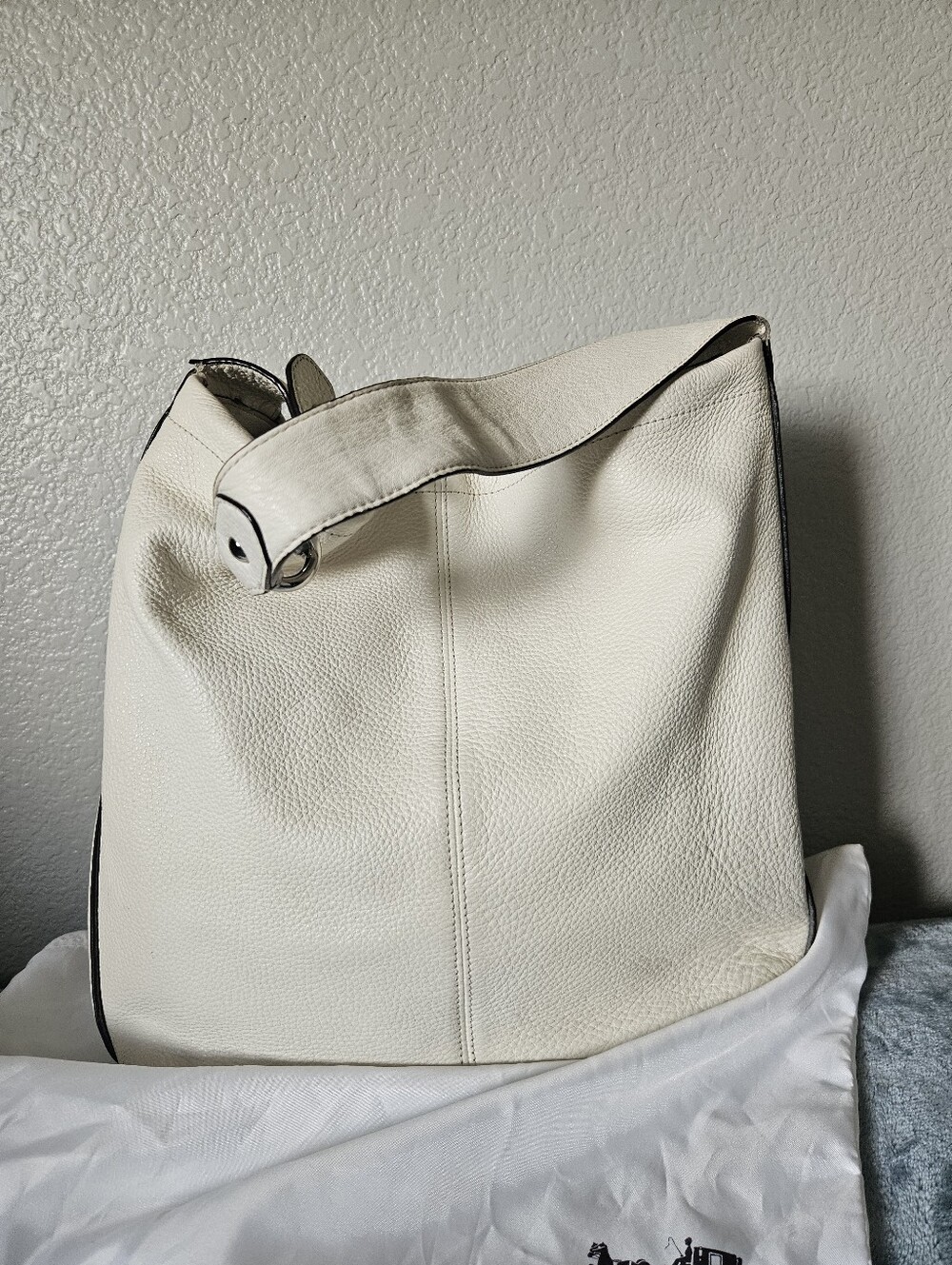 Coach Park Avery Hobo Bag - Picture 2 of 14